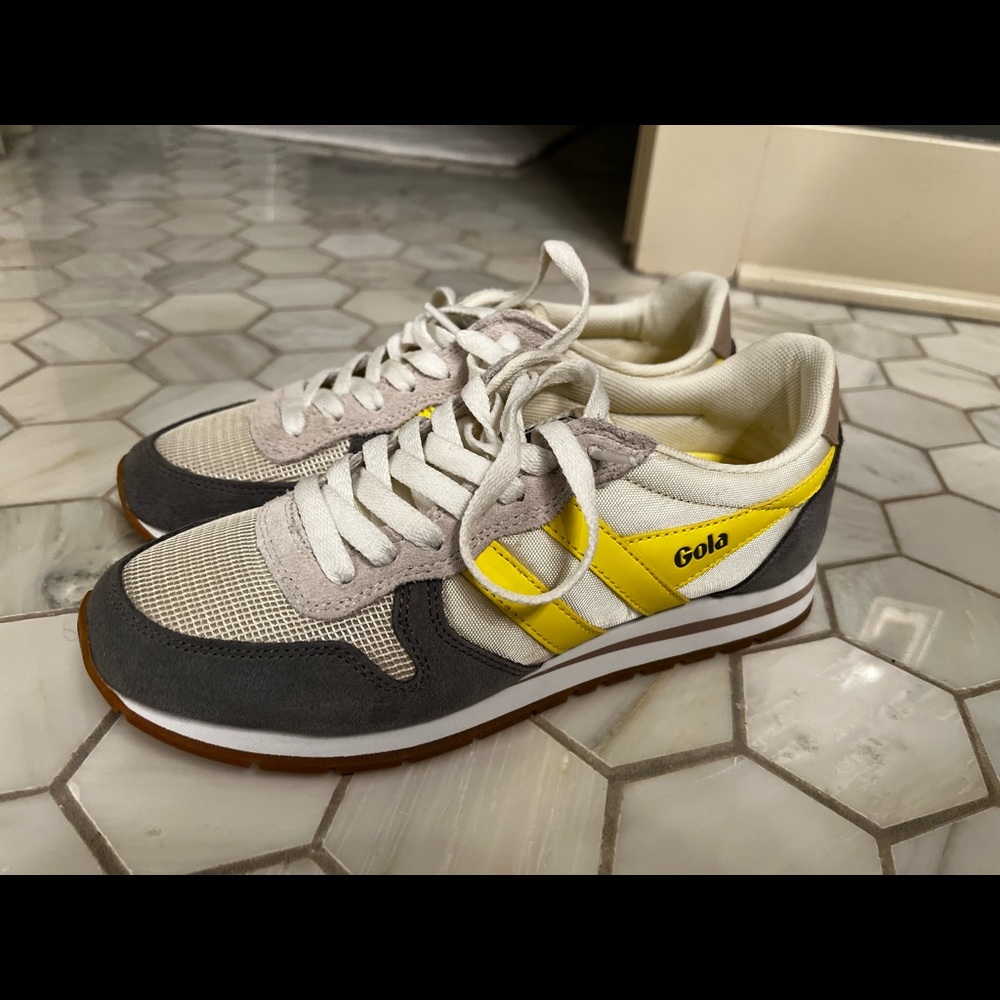 Gola tennis shoes, size 8